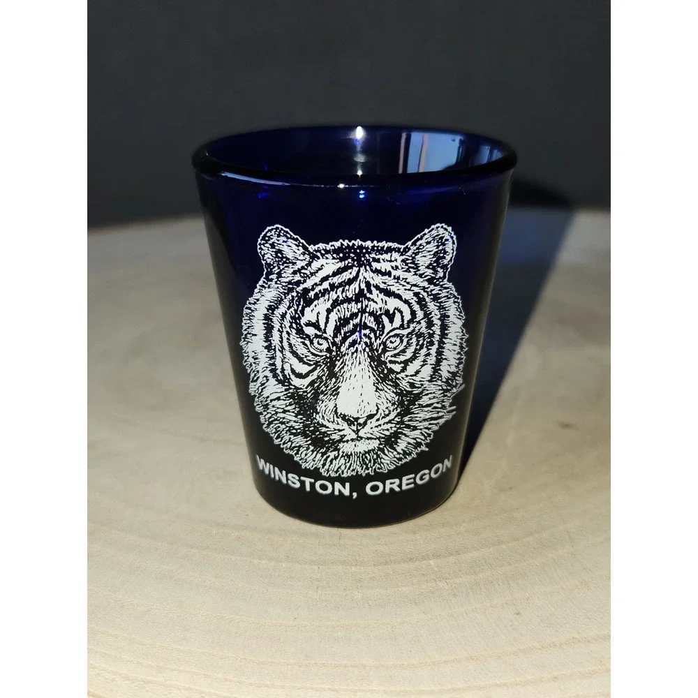 Cobalt Blue Wildlife Safari Winston Oregon Animal Kingdom‎ Shot Glass Souvenir